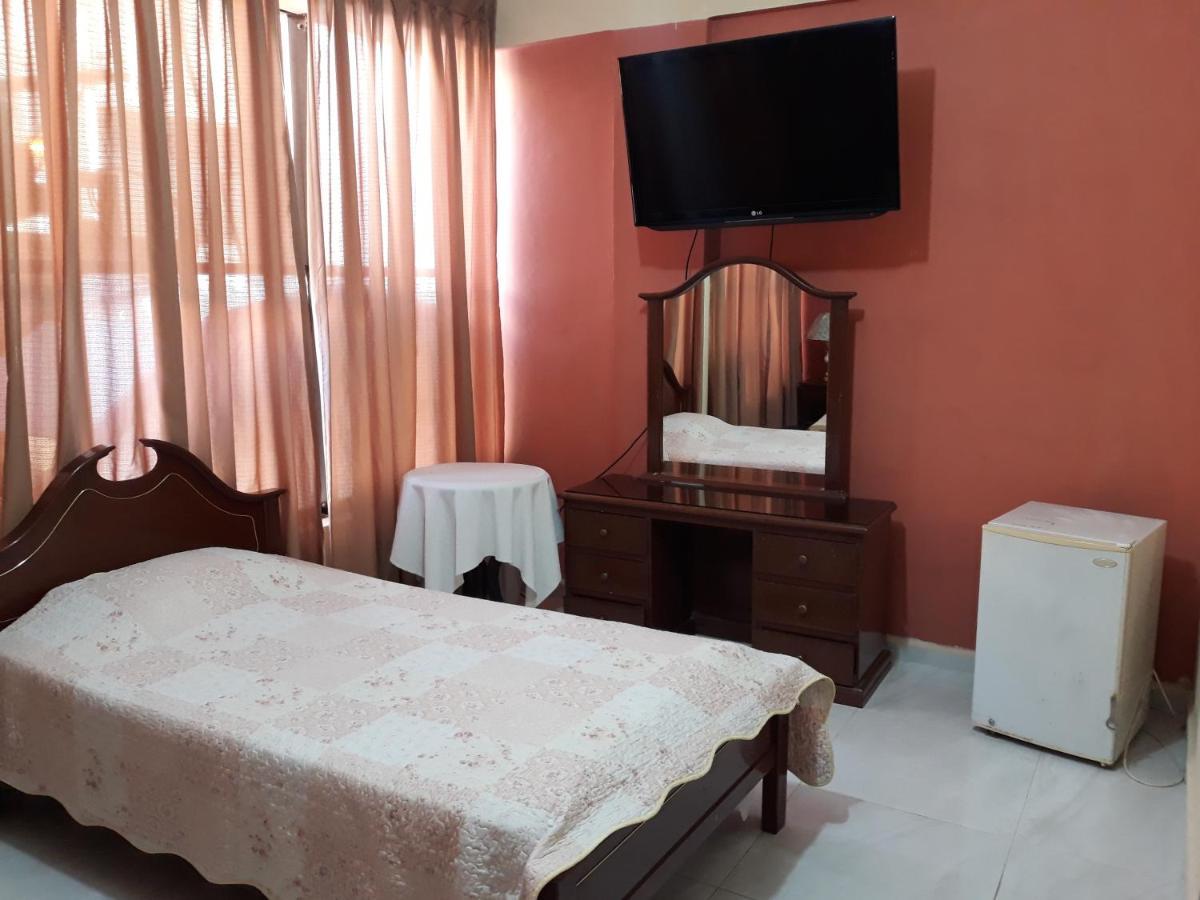 Hotel Viru Viru 1 ซานตาครูซเดอลาเซียร์รา ภายนอก รูปภาพ